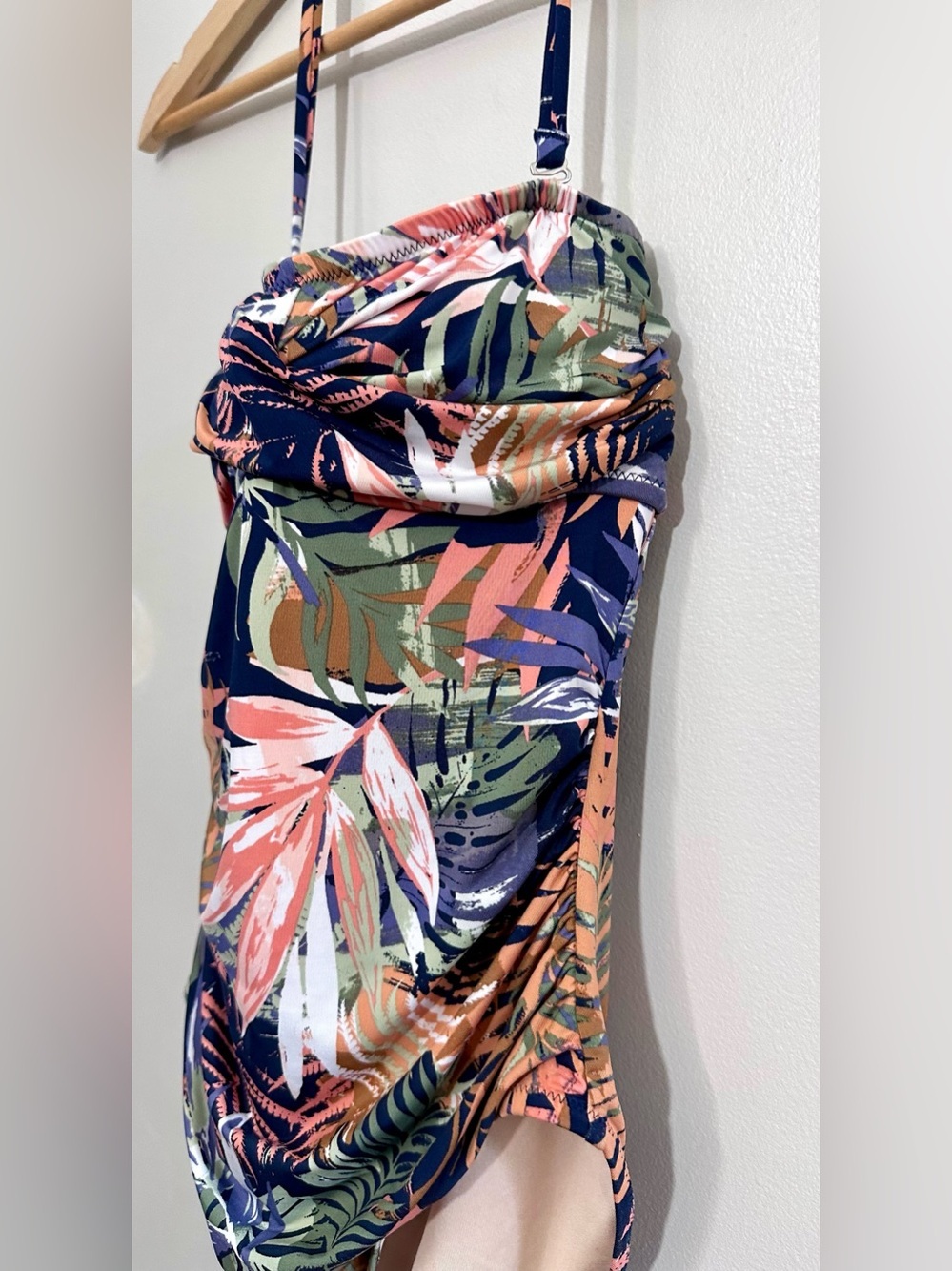 Garnet Hill Ruched Bandeau One-Piece Swimsuit Size 2 - Picture 5 of 12